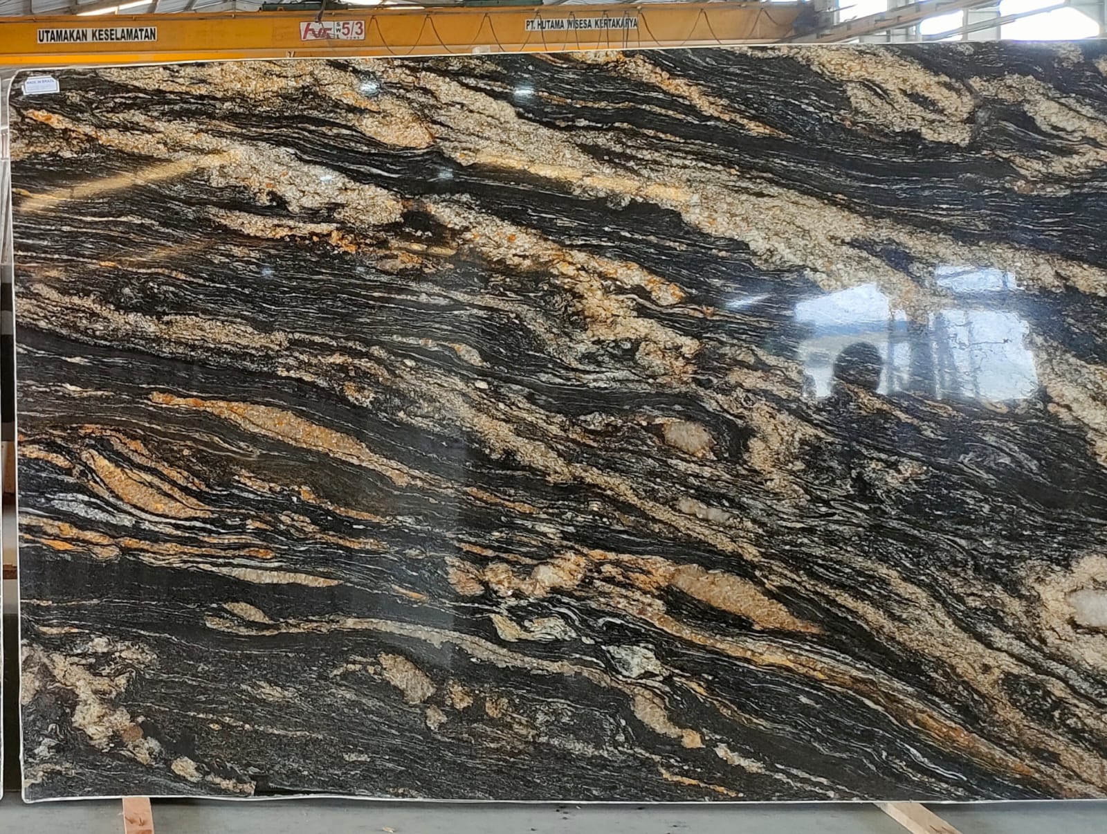 Imported Granite - 1 l Titanium Black